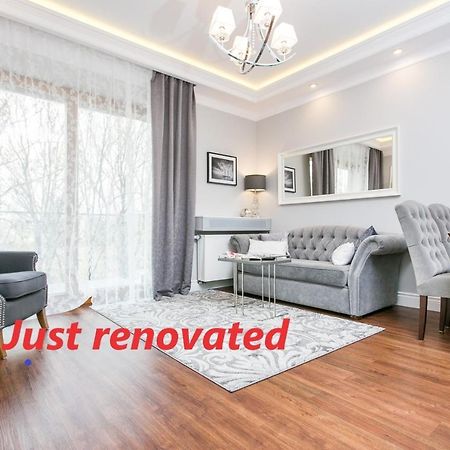 Executive 2-Bedroom Apartment คราคูฟ ภายนอก รูปภาพ